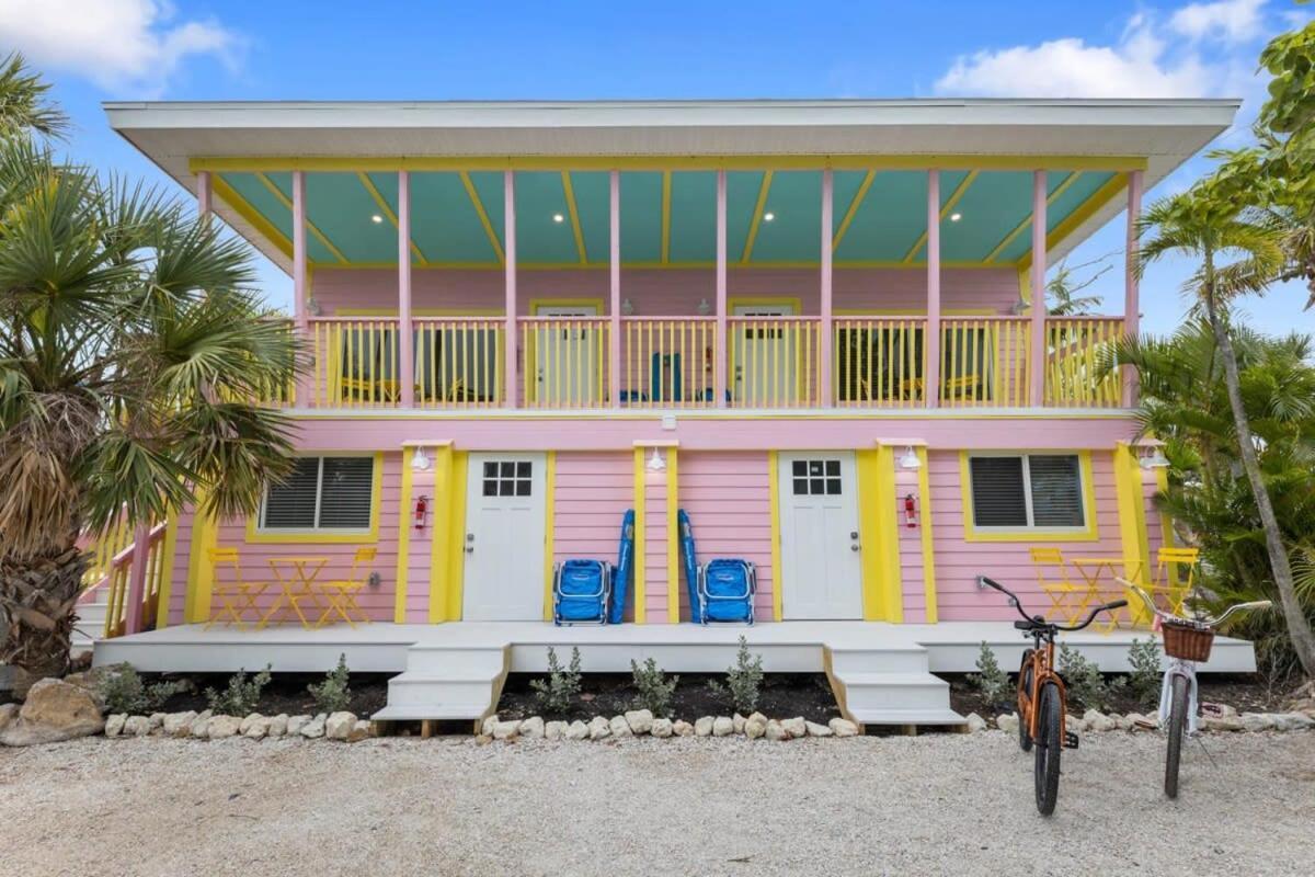 Charming Suite With Balcony And Bikes At Historic Sandpiper Inn Sanibel Exteriér fotografie