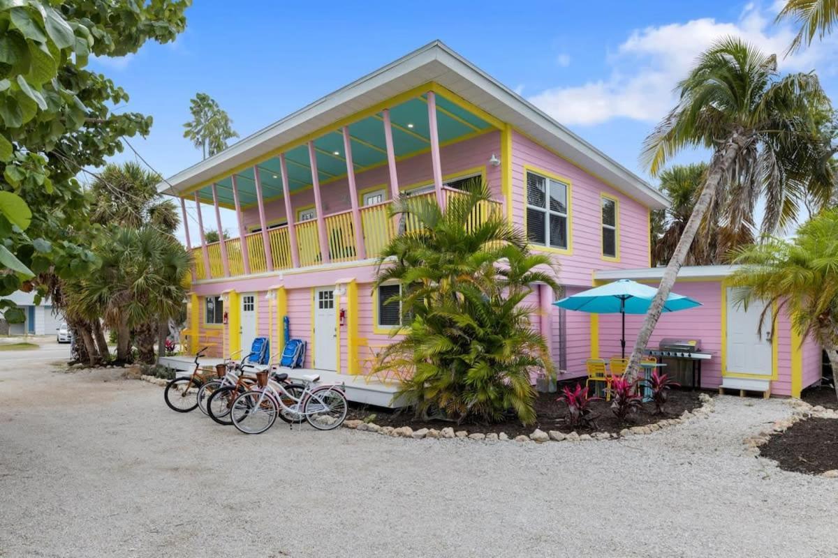 Charming Suite With Balcony And Bikes At Historic Sandpiper Inn Sanibel Exteriér fotografie