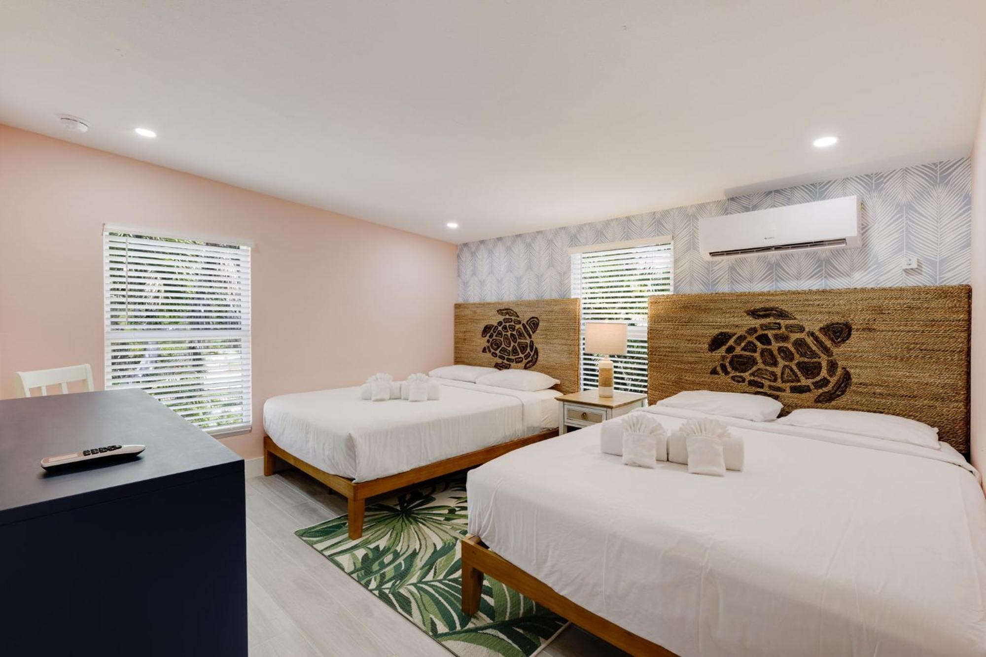 Charming Suite With Balcony And Bikes At Historic Sandpiper Inn Sanibel Exteriér fotografie